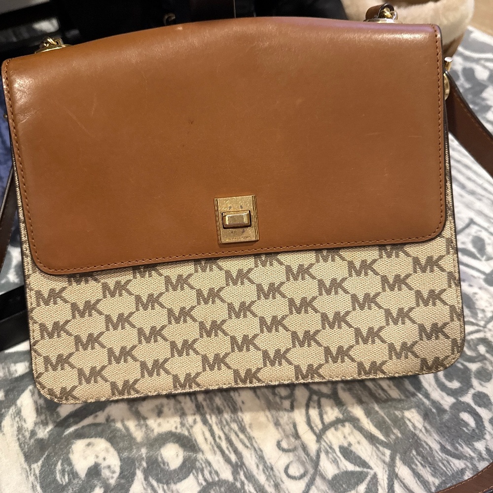 Michael kohrs crossbody bag